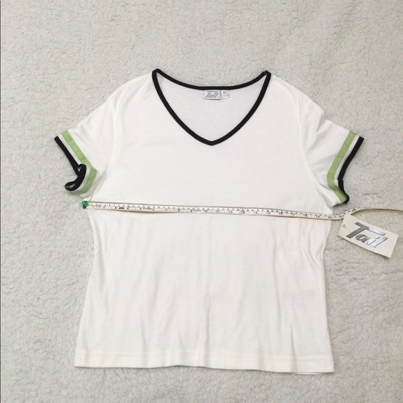 NWT Tail v-neck white athletic tennis top - Picture 3 of 6